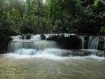 เกาะห้องบริเวณแหล่งท่องเที่ยวใกล้เคียงเทศบาลตำบลแหลมสัก